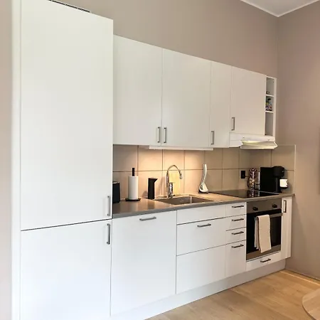 Apartament Charming 2-bedroom In Near The Light Rail Bergen